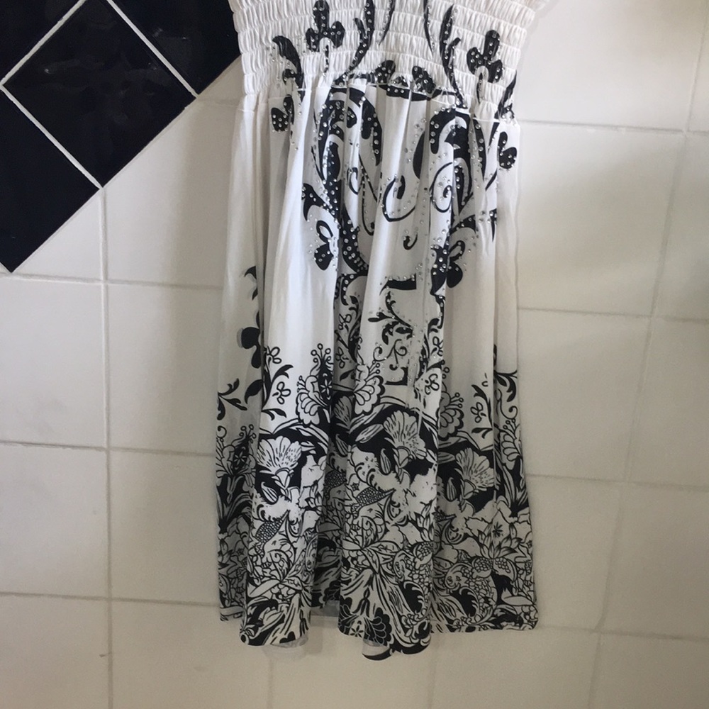 Dress - Picture 5 of 13
